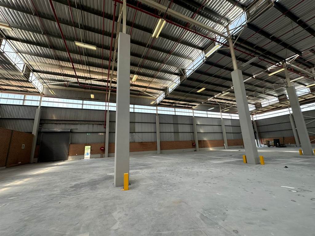 2559  m² Industrial space in Clayville photo number 8