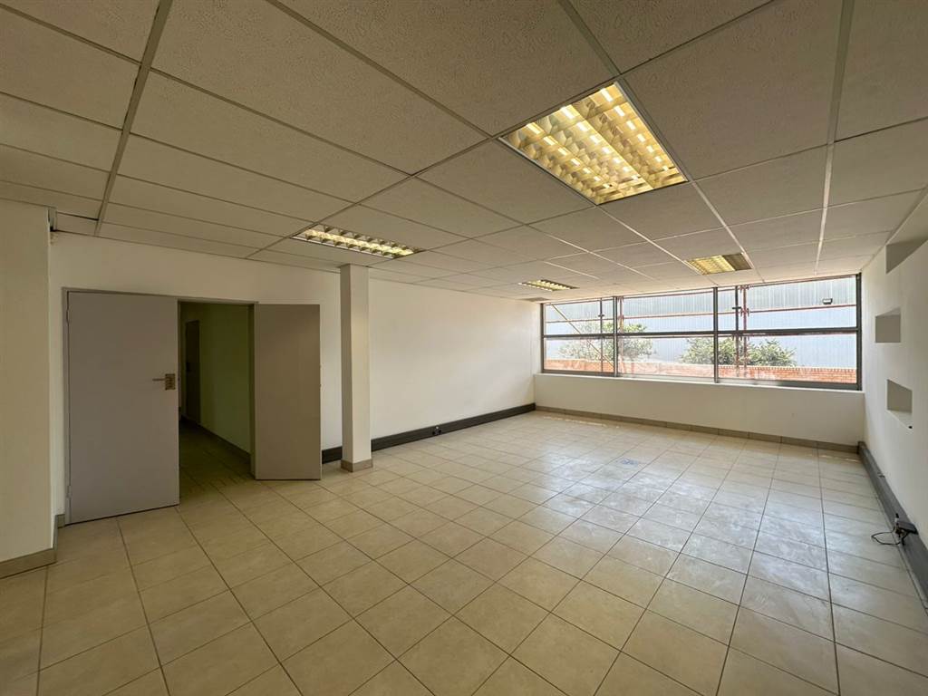 2559  m² Industrial space in Clayville photo number 12