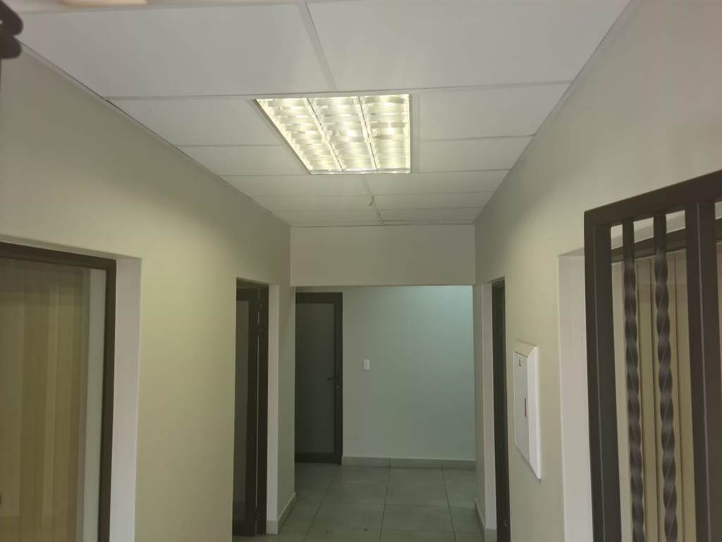 150  m² Commercial space in Rynfield photo number 10