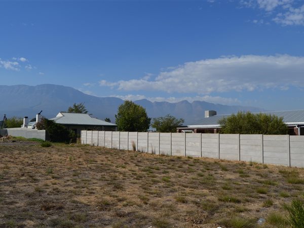 889 m² Land available in Prince Alfred Hamlet