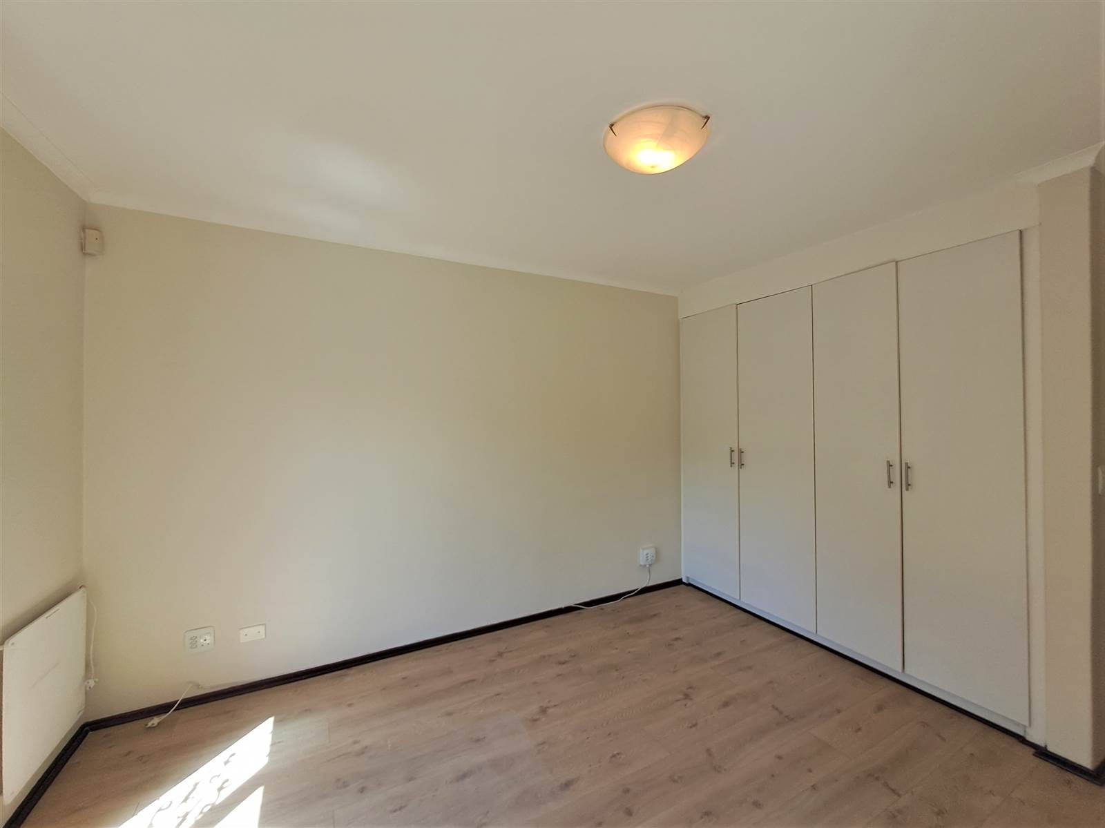 1 Bed Apartment in Dunkeld West photo number 13