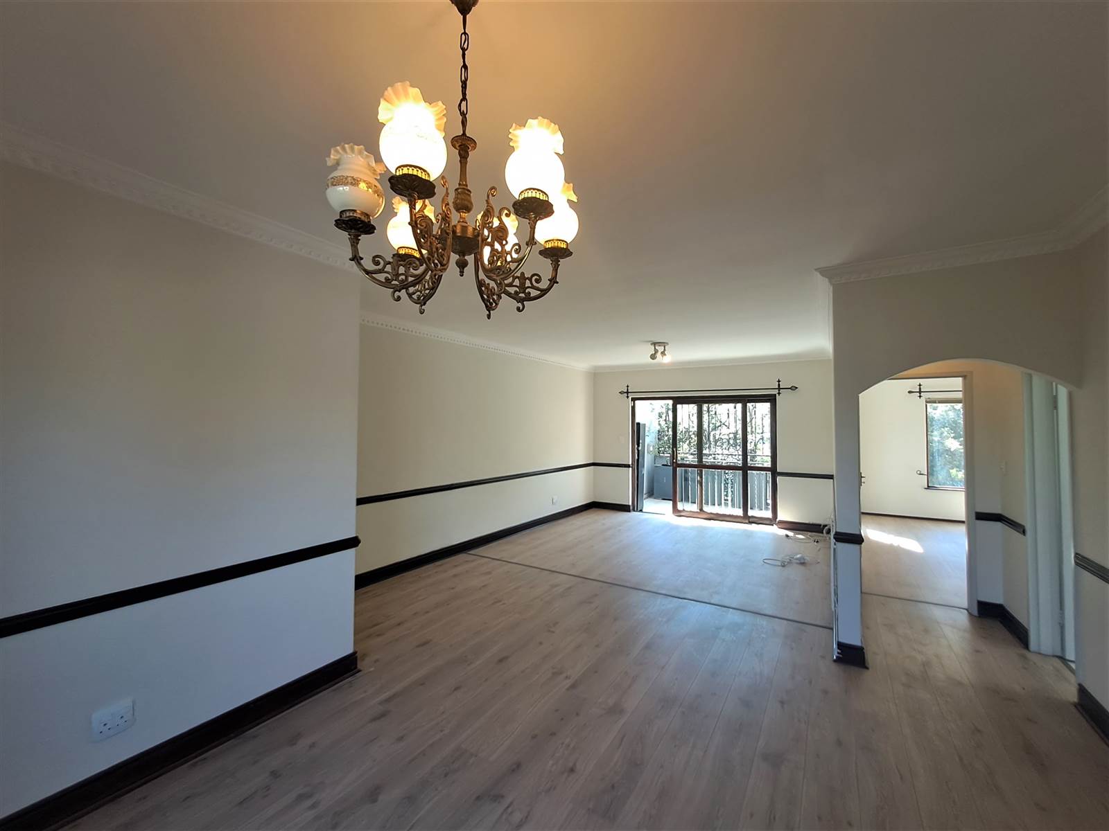 1 Bed Apartment in Dunkeld West photo number 4