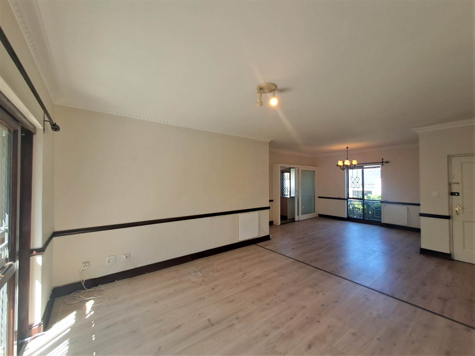 1 Bed Apartment in Dunkeld West photo number 6