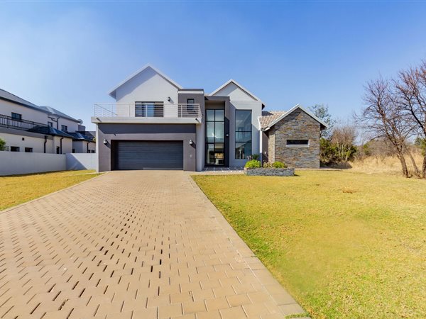 5 Bedroom House 5 Bedroom House