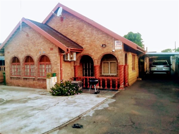 3 Bedroom House 3 Bedroom House