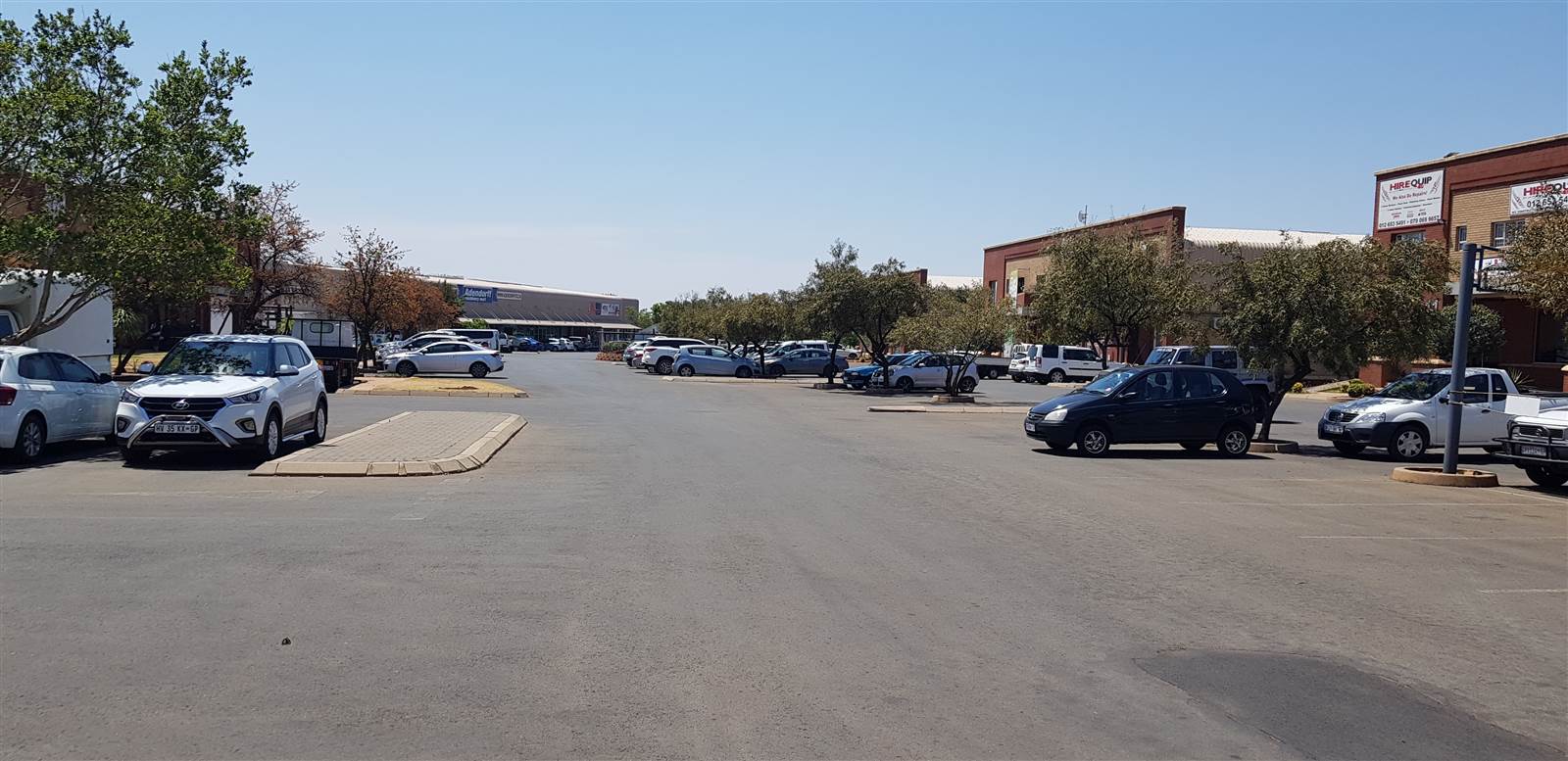 676  m² Commercial space in Rooihuiskraal North photo number 14