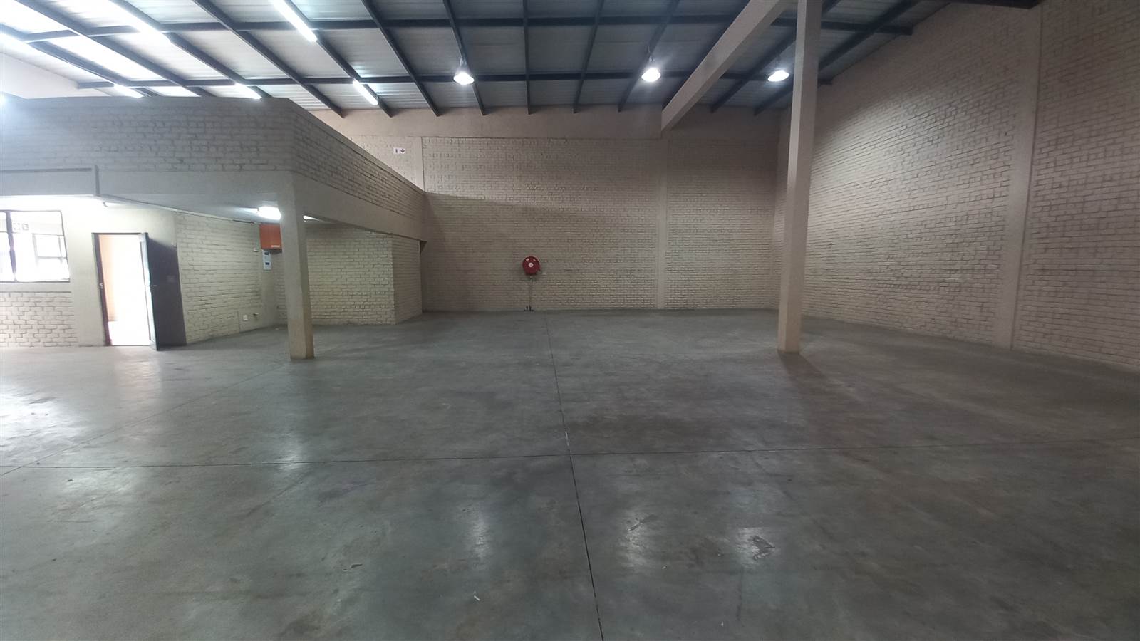 396  m² Industrial space in Pomona photo number 7