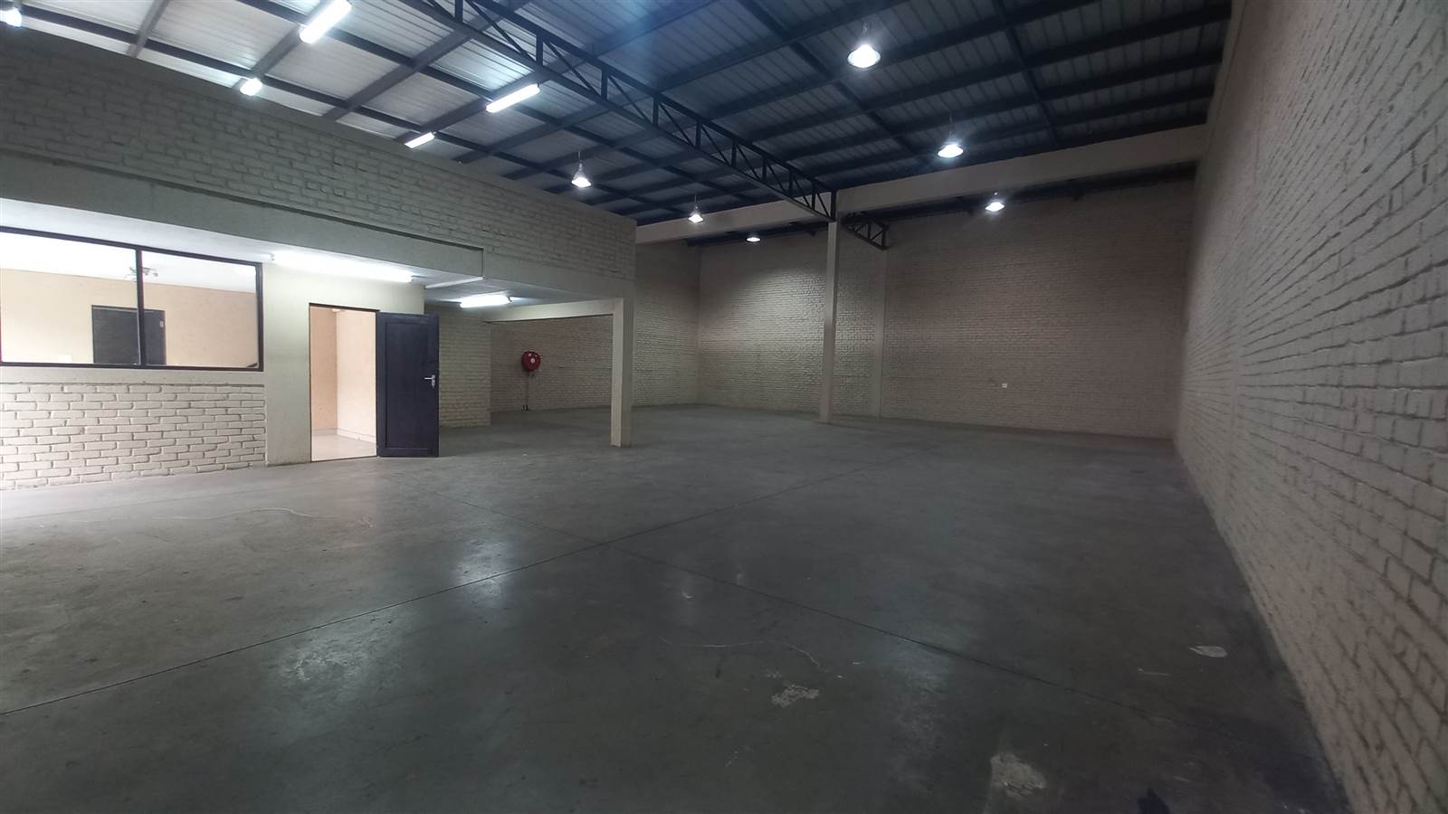396  m² Industrial space in Pomona photo number 6