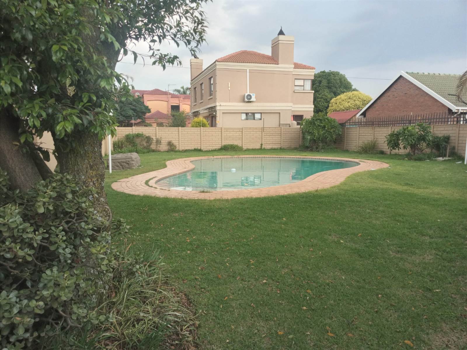 2 Bed Townhouse in Kempton Park Central photo number 6