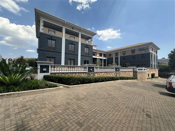 550  m² Commercial space