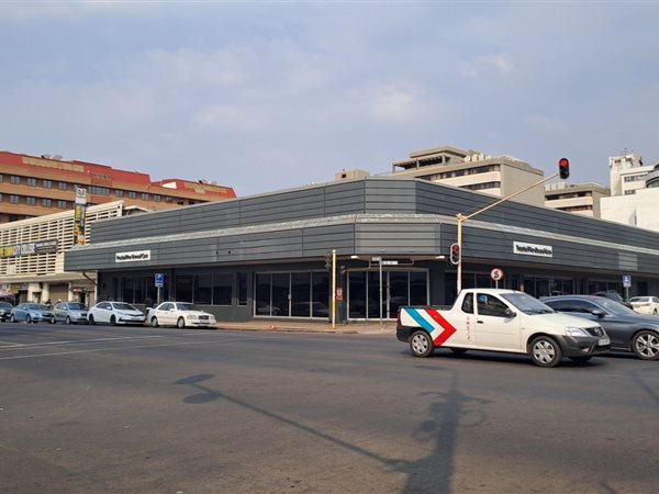 2 275  m² Commercial space