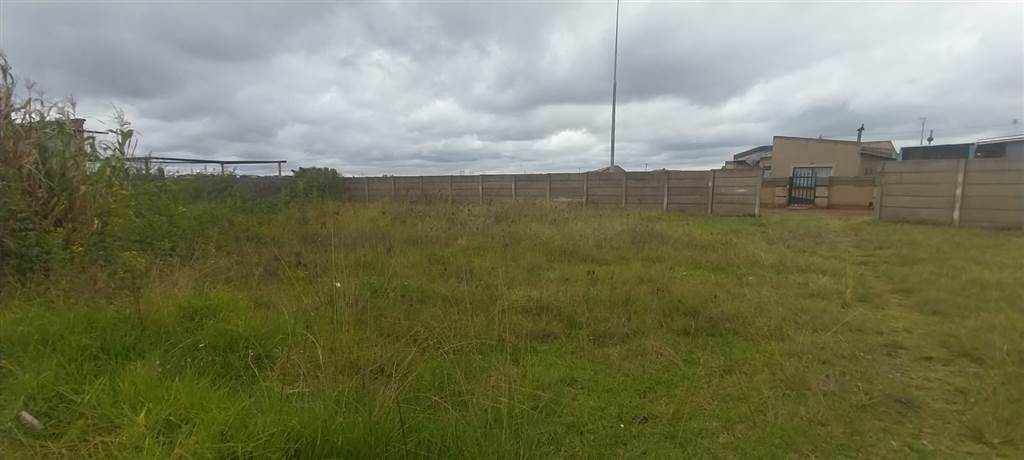 800 m² Land available in Kibler Park photo number 8