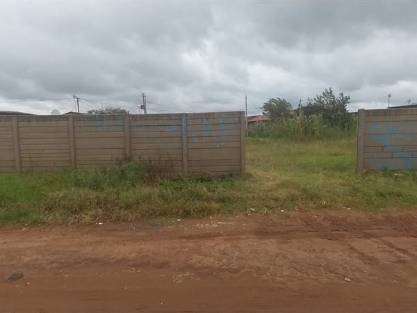 800 m² Land available in Kibler Park
