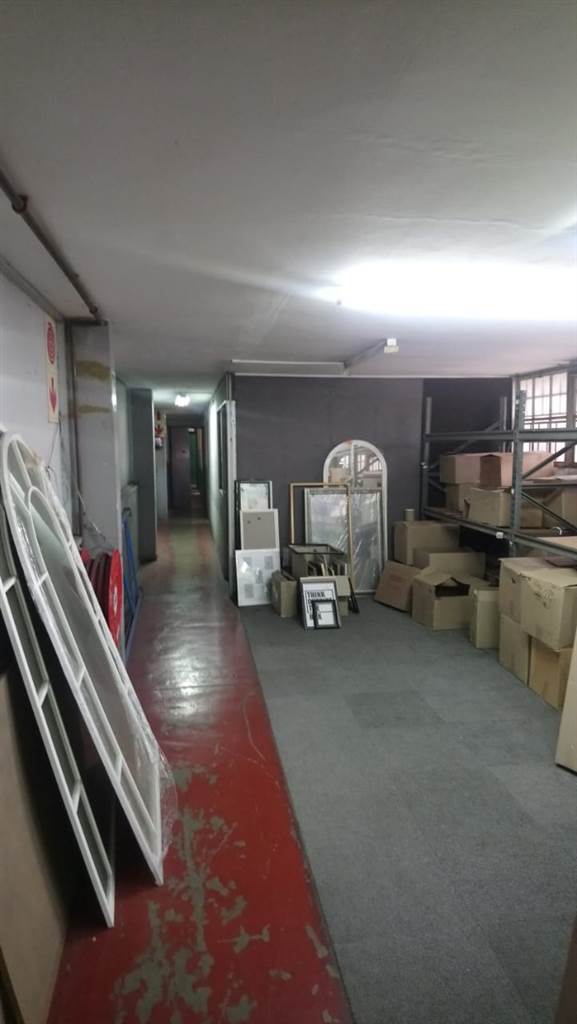 2150  m² Commercial space in Durban CBD photo number 11
