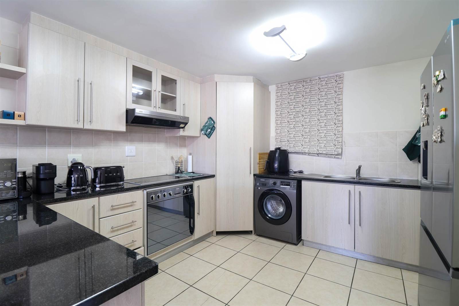 2 Bed Apartment in Glendinningvale photo number 6