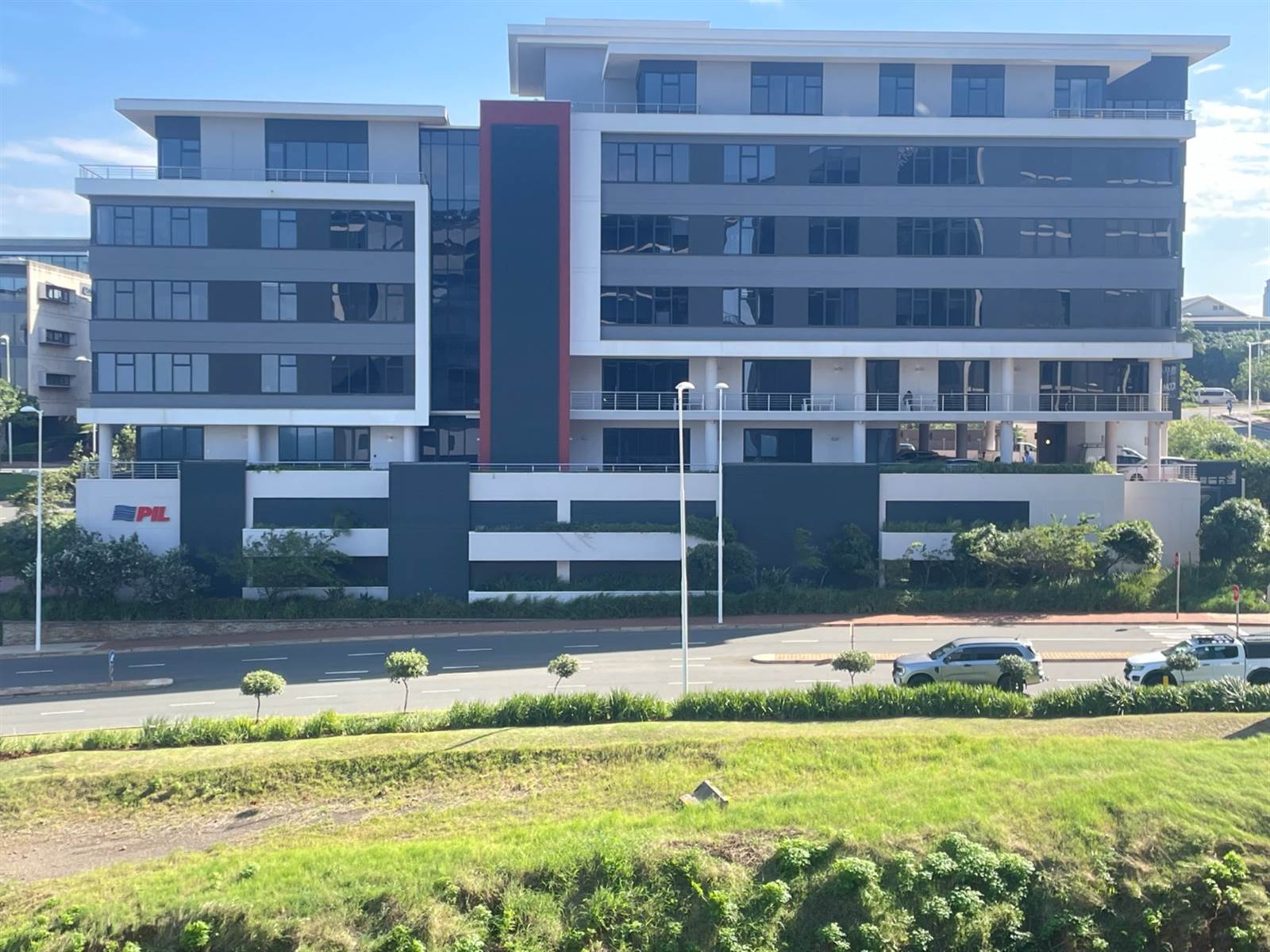 153  m² Commercial space in Umhlanga Ridge photo number 1