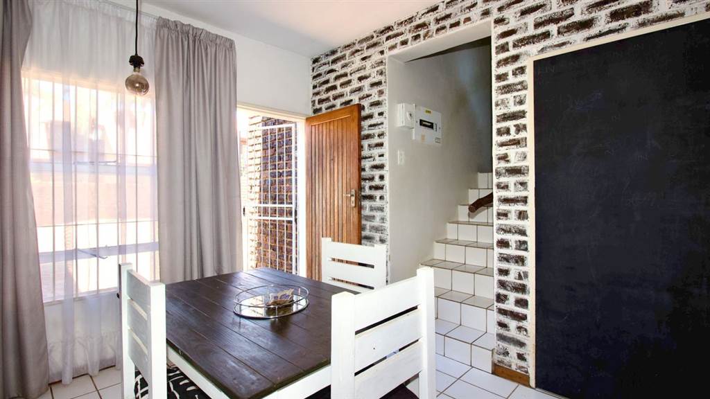 1 Bed Townhouse in Pierre van Ryneveld photo number 13