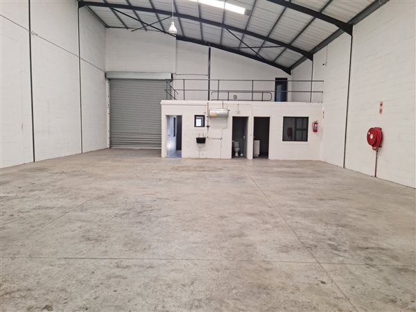 361  m² Industrial space