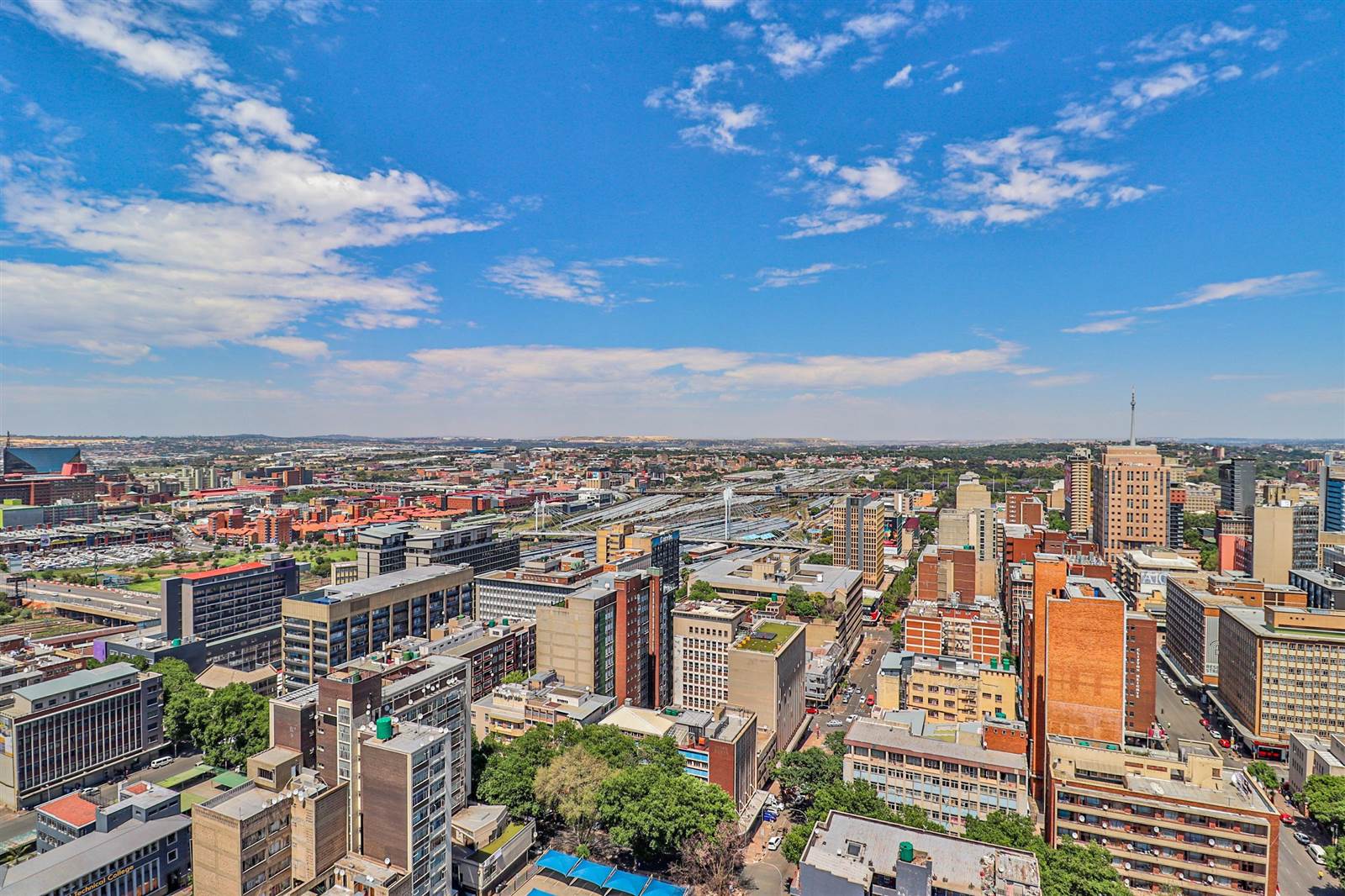 1 Bed Apartment in Braamfontein photo number 11