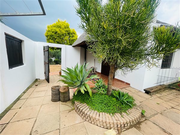 1 Bed Garden Cottage