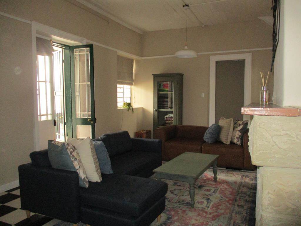 6 Bed House in Graaff Reinet photo number 6
