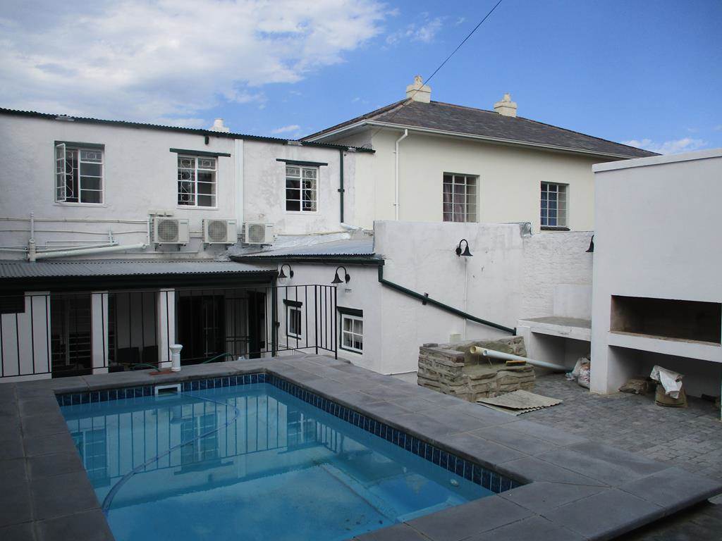 6 Bed House in Graaff Reinet photo number 20
