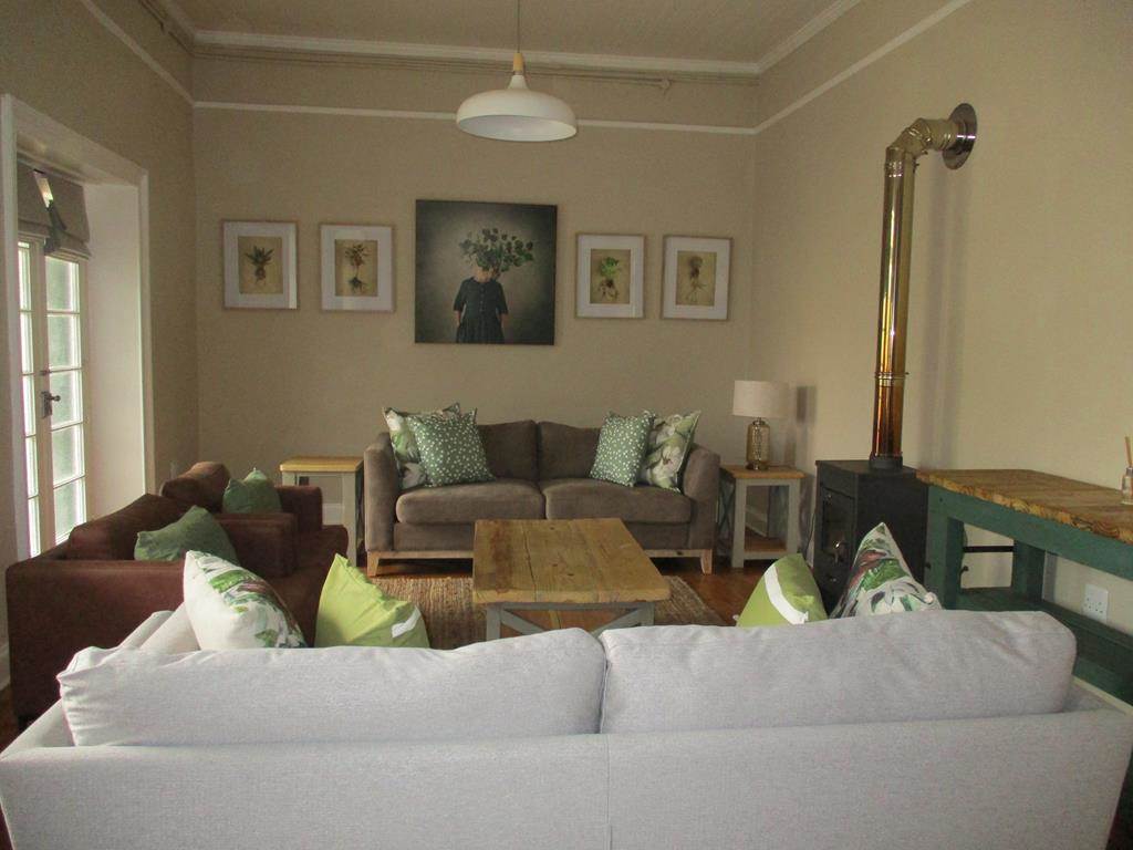 6 Bed House in Graaff Reinet photo number 3