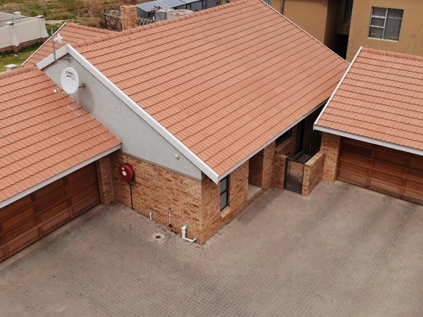 3 Bedroom Townhouse 3 Bedroom Townhouse
