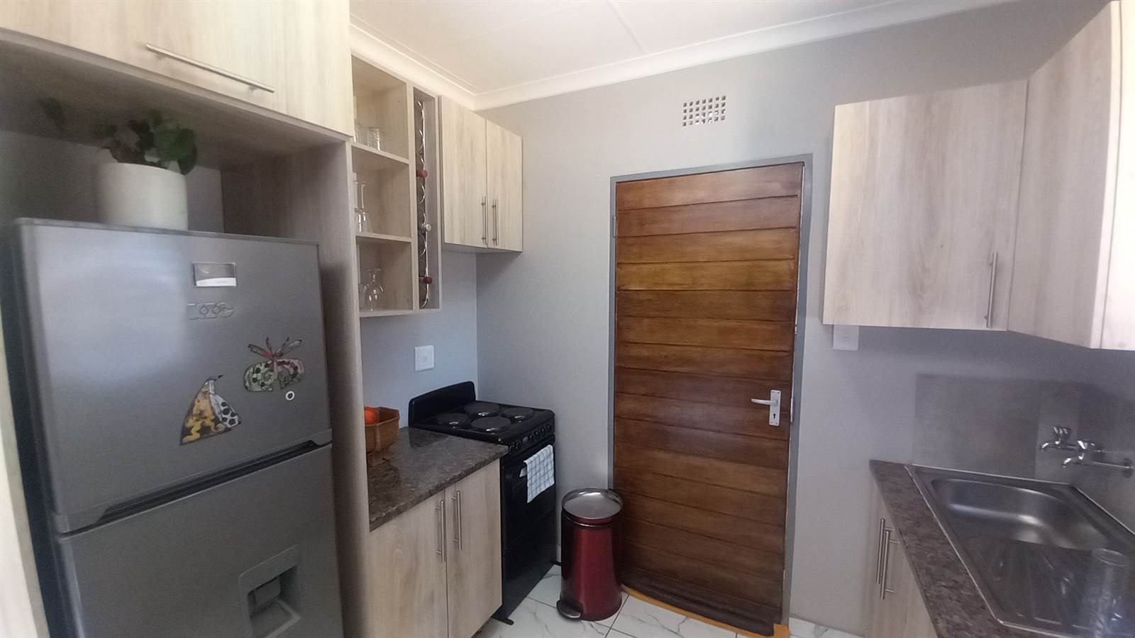 2 Bed House in Olifantsfontein photo number 12