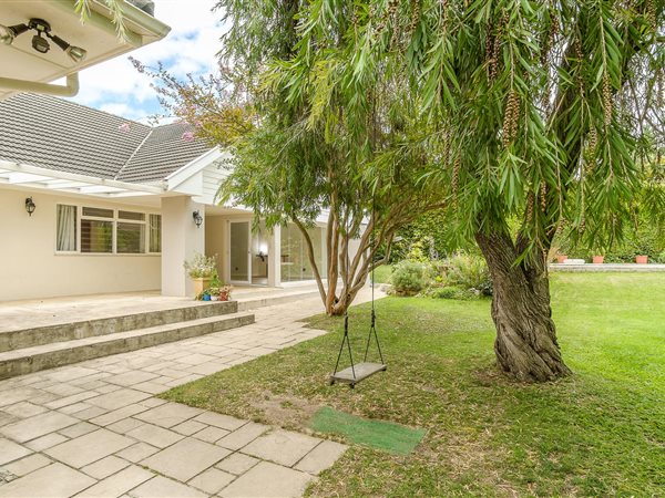 4 Bed House in Claremont Upper