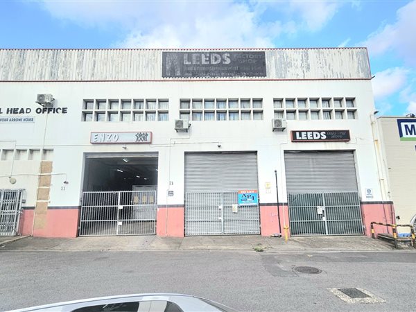 1 700 m² Commercial space 1 700 m² Commercial space