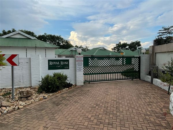 3 Bedroom Townhouse 3 Bedroom Townhouse