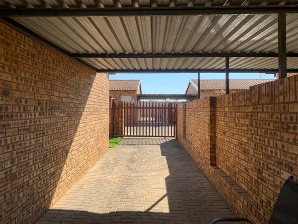 2 Bedroom Townhouse