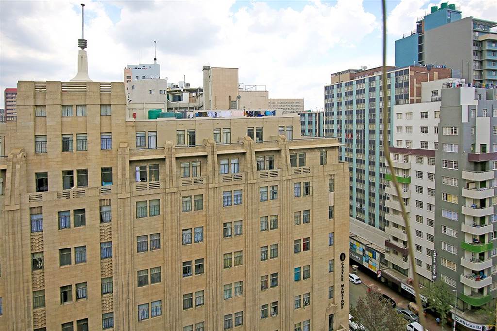 Studio Apartment in Johannesburg Central photo number 11