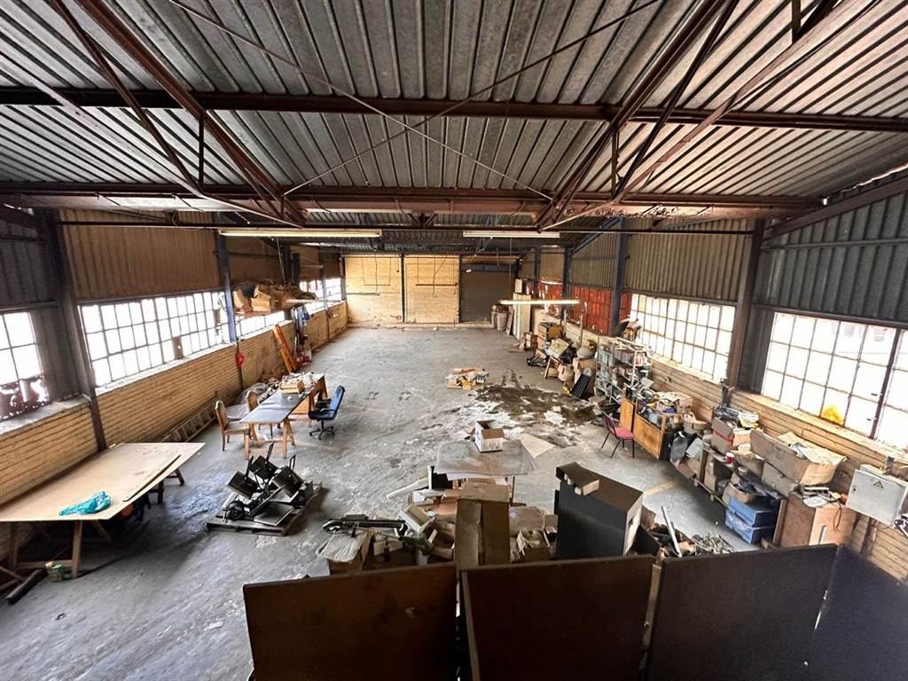 400  m² Industrial space in Booysens Reserve photo number 5