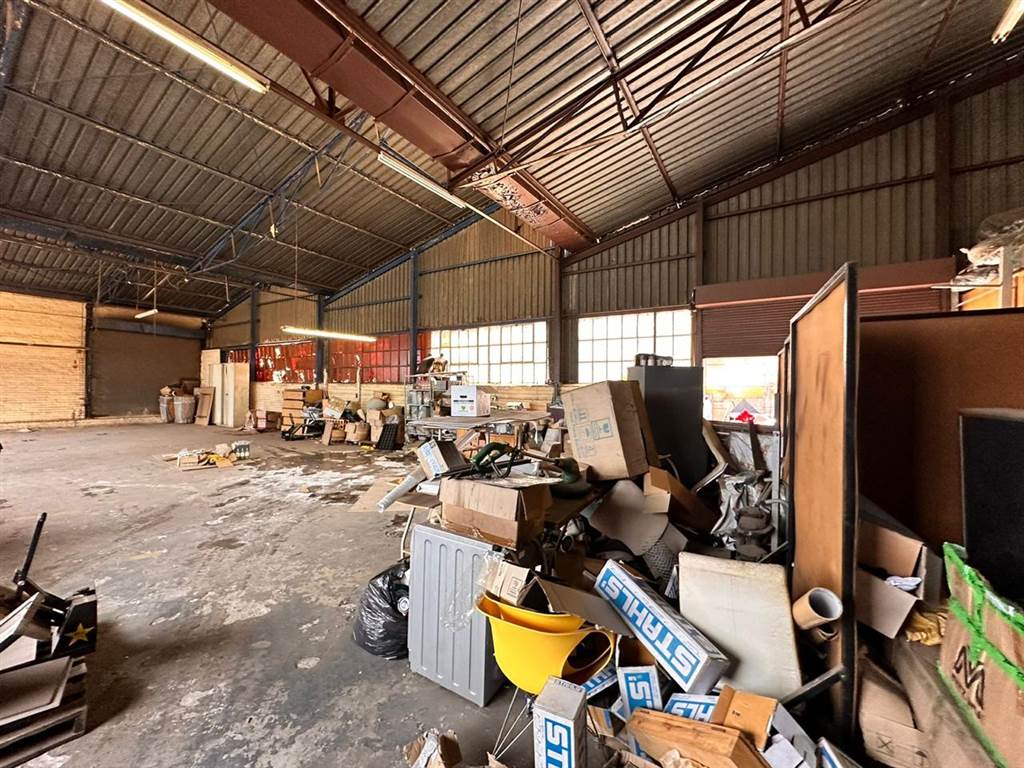 400  m² Industrial space in Booysens Reserve photo number 9