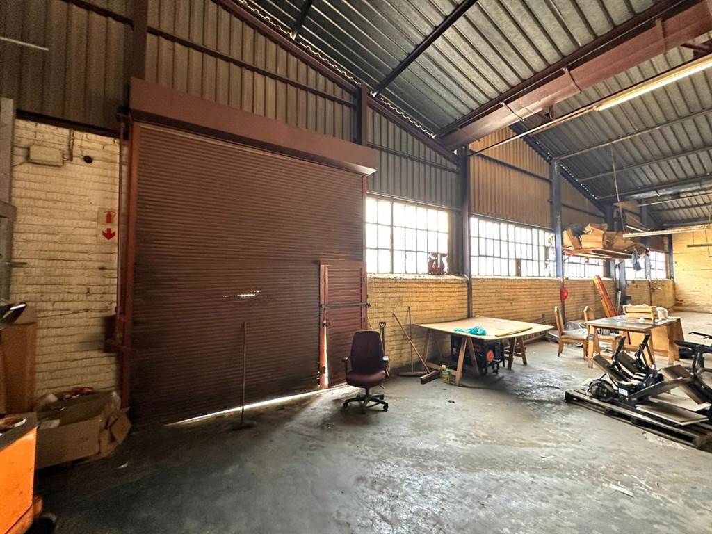 400  m² Industrial space in Booysens Reserve photo number 4
