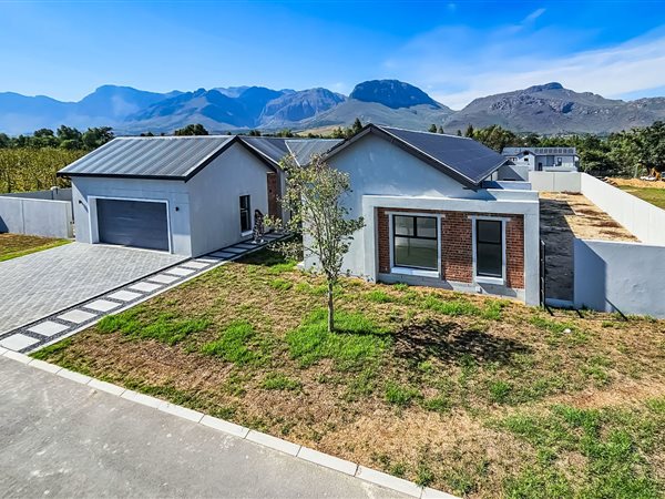 4 Bedroom House 4 Bedroom House