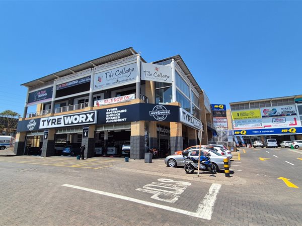 1 108  m² Retail Space