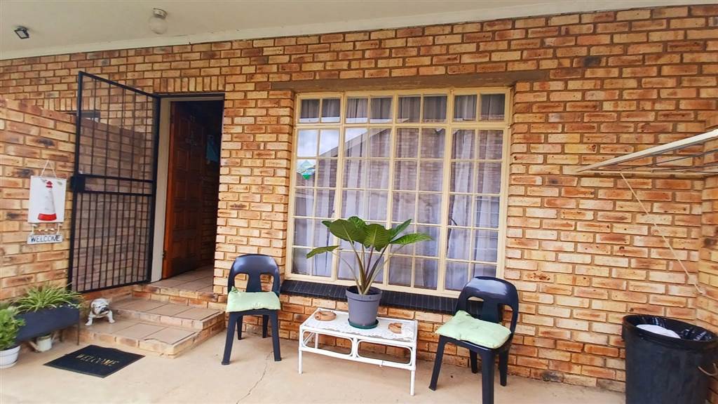 1 Bed Townhouse in Parys photo number 1