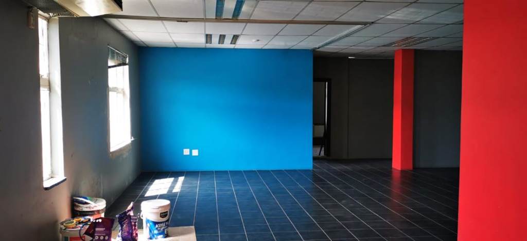 188  m² Office Space in Umbilo photo number 3