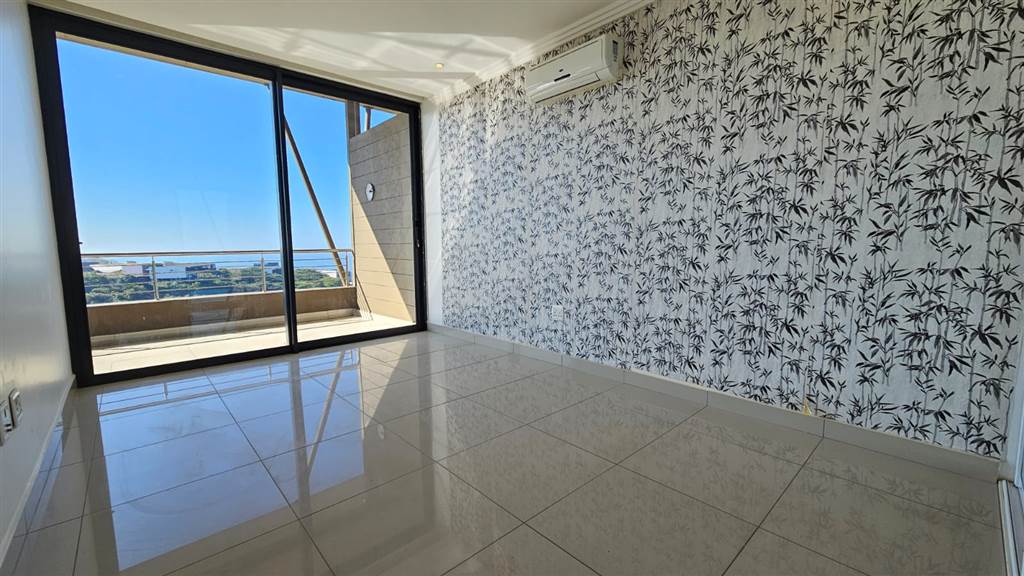3 Bed Apartment in La Lucia photo number 7