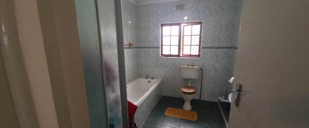 3 Bed House in Kokstad photo number 17