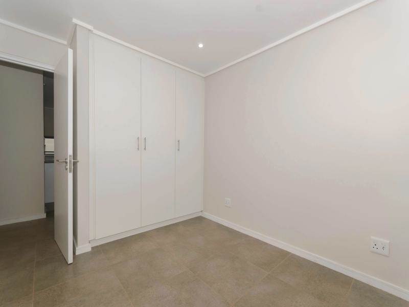3 Bed Apartment in Cotswold Downs Estate photo number 8
