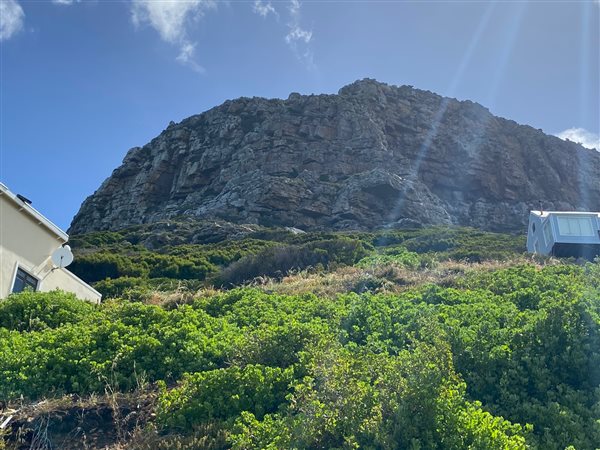595 m² Land available in Fish Hoek