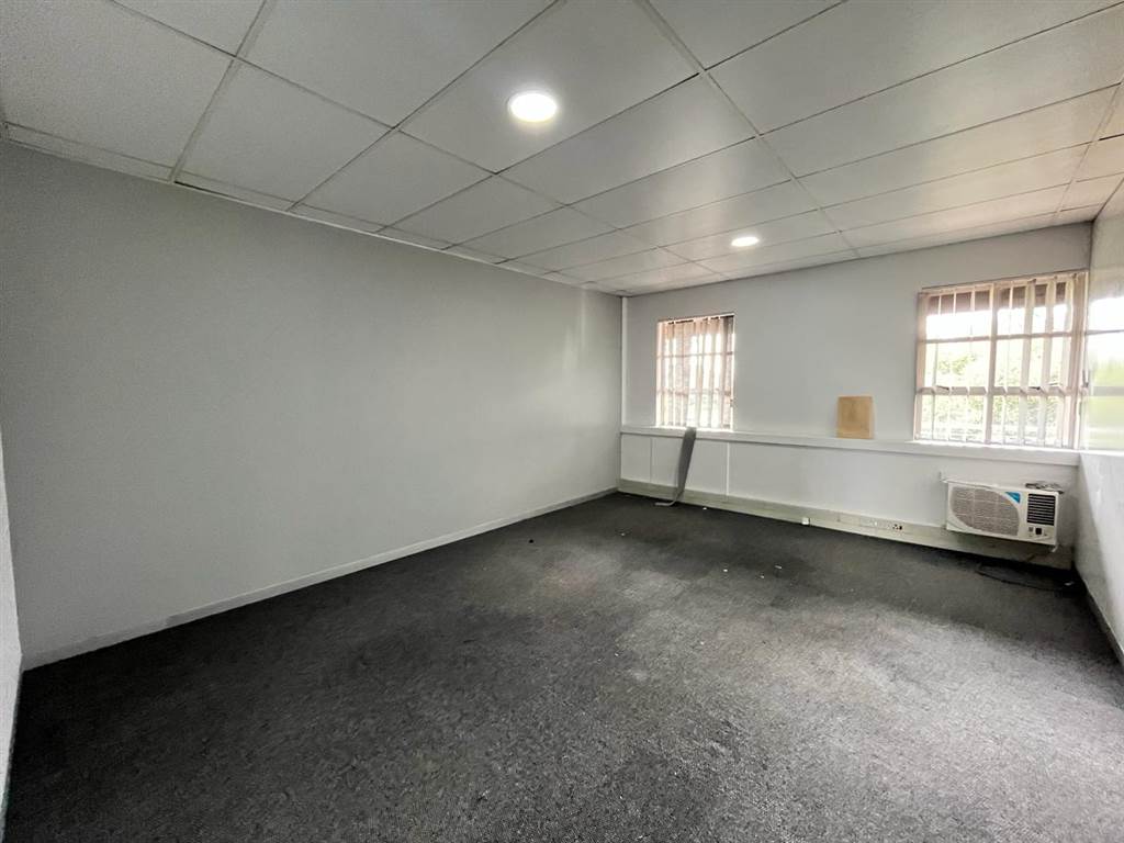 310  m² Commercial space in Fourways photo number 4