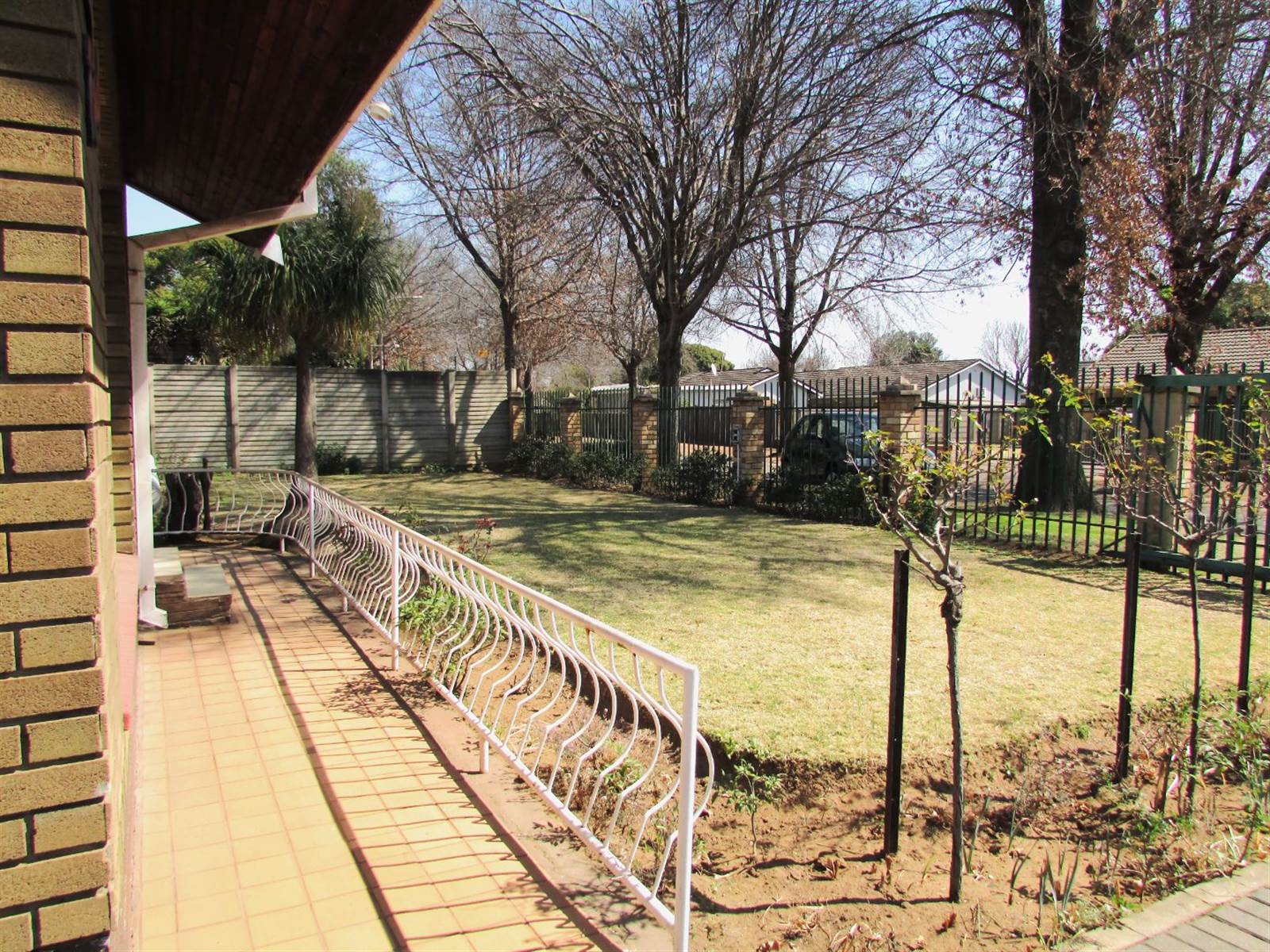 3 Bed House in Vanderbijlpark Central photo number 3