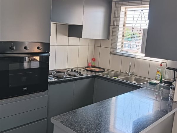 2 Bed House in Lentegeur