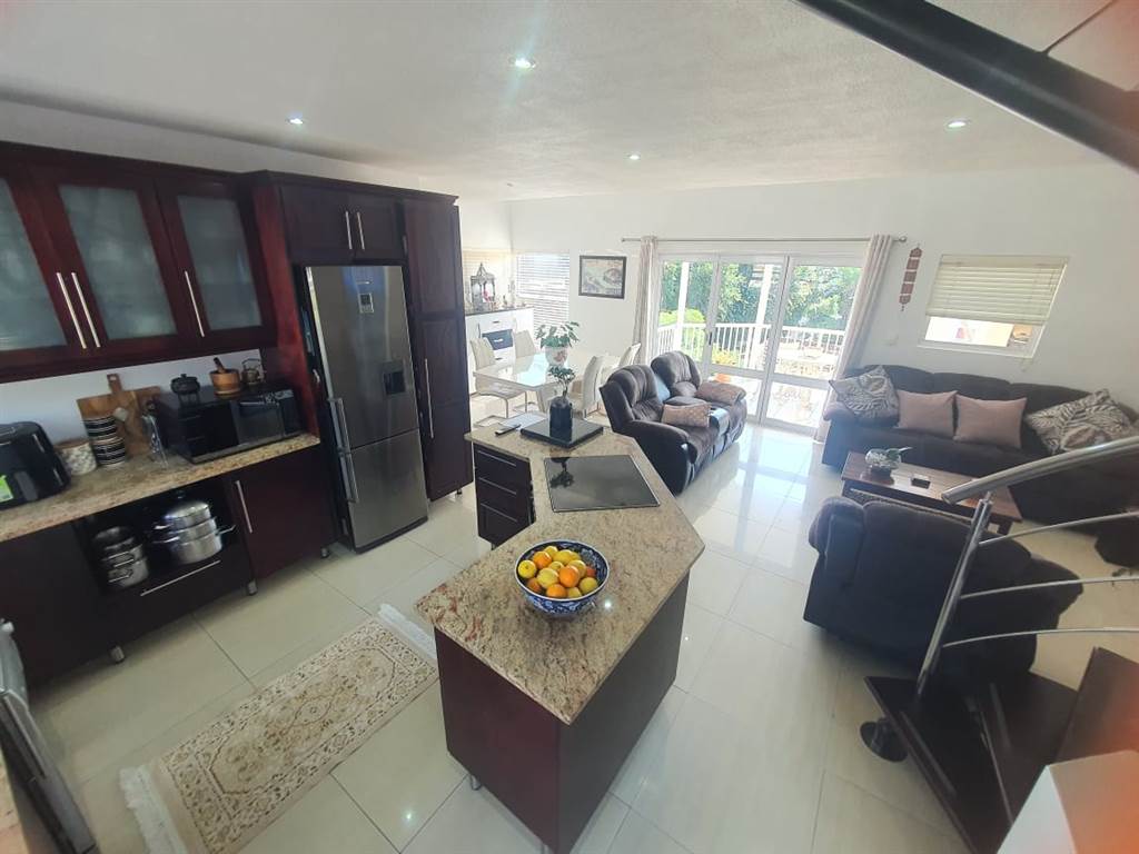 2 Bed House in La Lucia photo number 5
