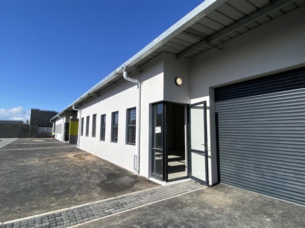 95  m² Industrial space